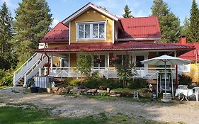 Toivonniemen Kotimajoitus